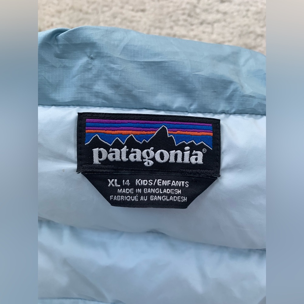 Patagonia Size XL, 14, Light Blue Down Sweater Puffer Coat - Picture 3 of 10